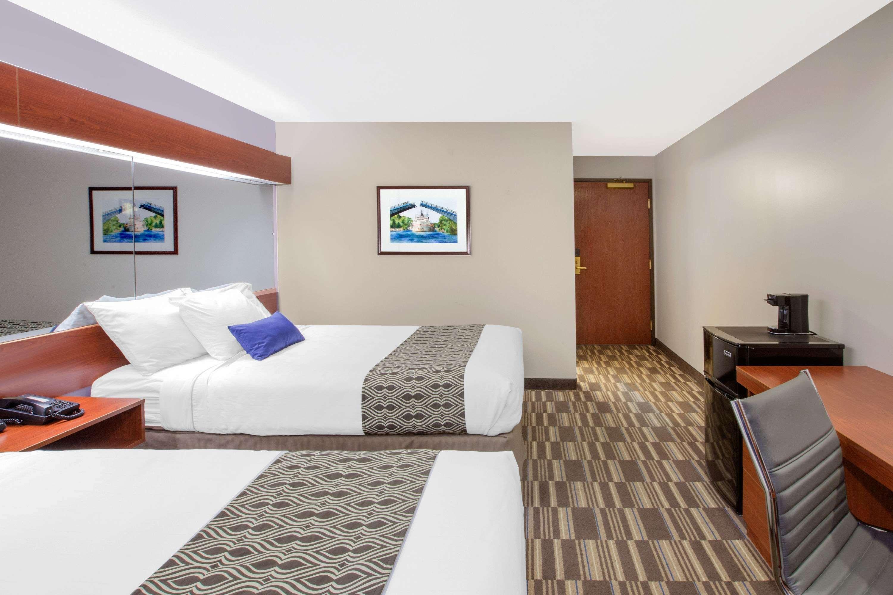 Microtel Inn And Suites Manistee Zewnętrze zdjęcie